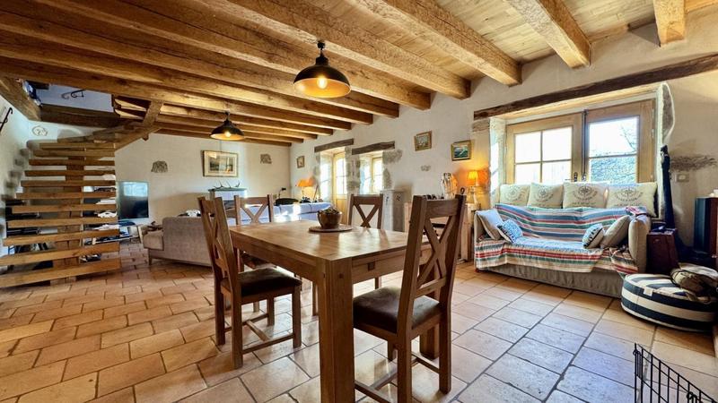 Maison - 130 m² - 3 pièces