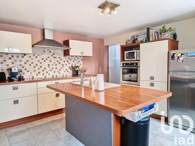 Maison - 95 m² - 5 pièces