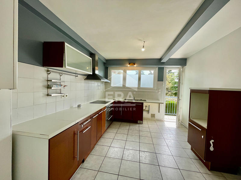 Appartement - 99 m² - 4 pièces