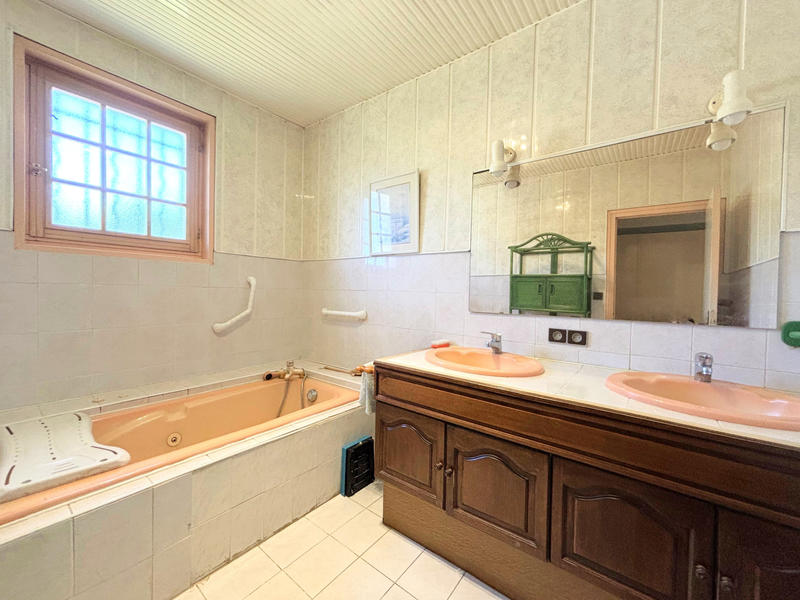 Maison - 148 m² - 6 pièces