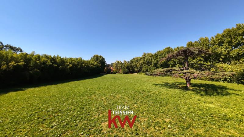 Bastide - 900 m² - 15 pièces