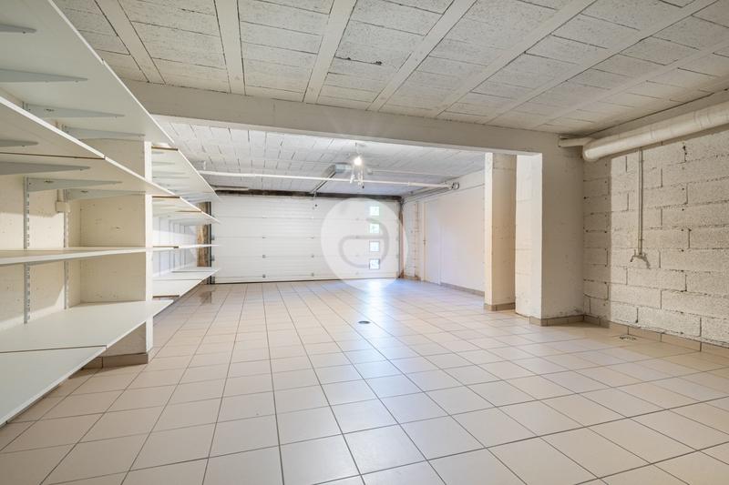 Maison - 427 m² - 14 pièces