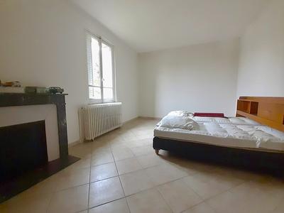 Maison - 246 m² - 10 pièces