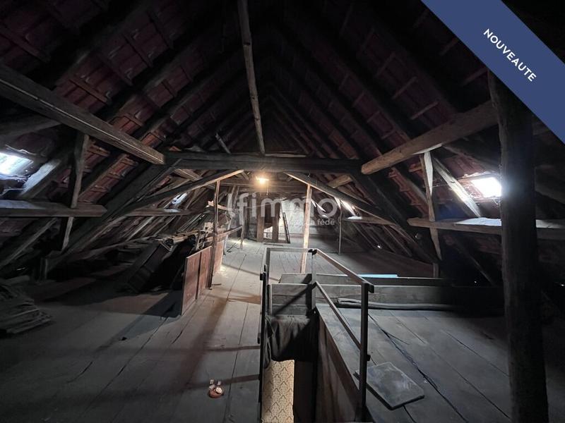 Maison - 374 m² - 17 pièces