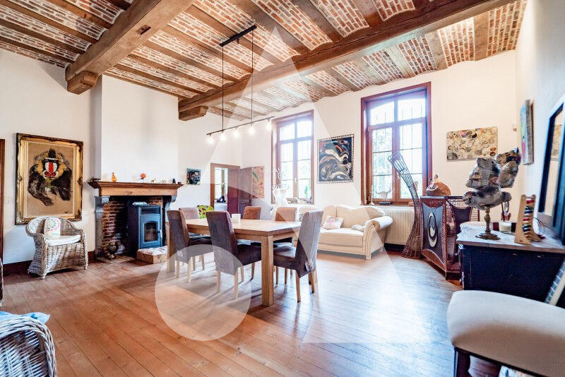 Maison - 581 m² - 21 pièces