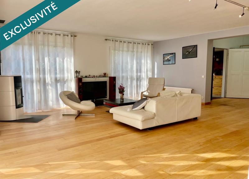 Maison - 210 m² - 7 pièces