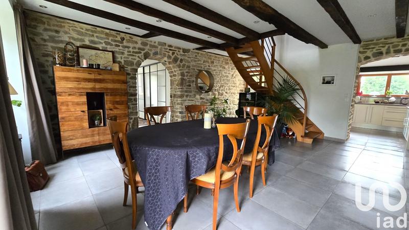Maison - 244 m² - 8 pièces