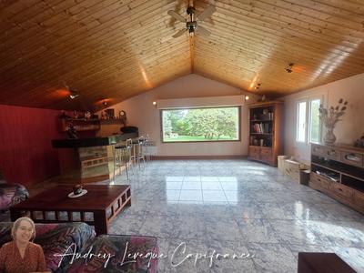 Maison - 203 m² - 6 pièces