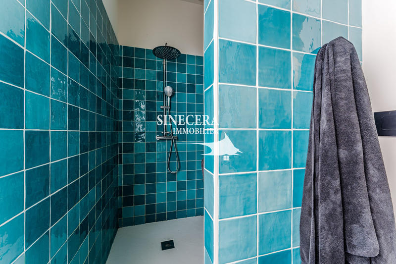 Villa - 285 m² - 8 pièces