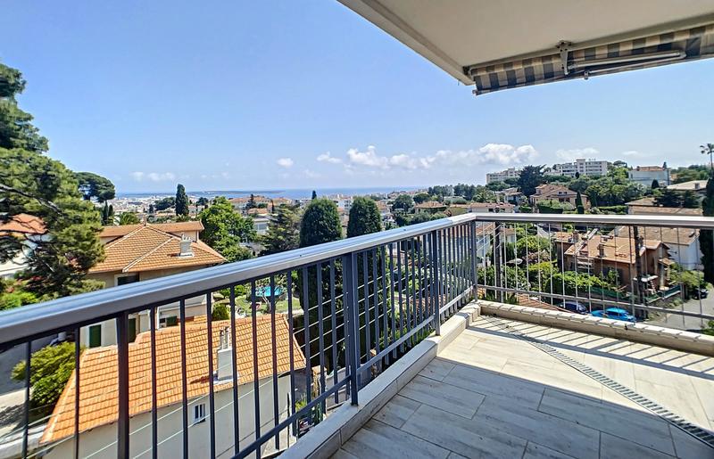 Appartement - 100 m² - 4 pièces