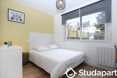 Chambre - 11 m² - 1 pièce