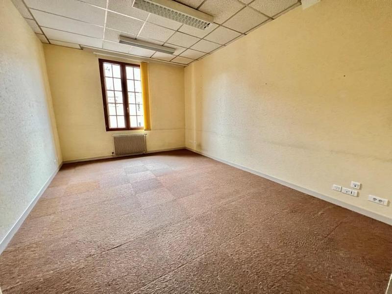 Bureau - 421 m²