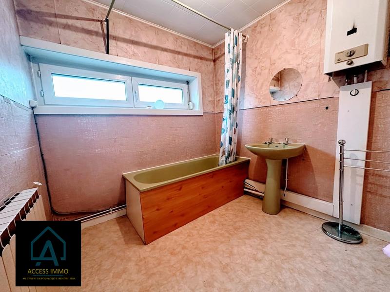 Maison - 85 m² - 9 pièces