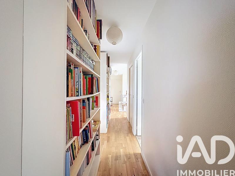 Maison - 241 m² - 9 pièces