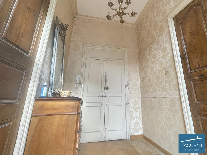 Appartement - 122 m² - 5 pièces