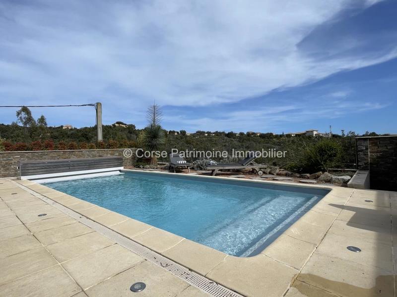 Villa - 210 m² - 6 pièces