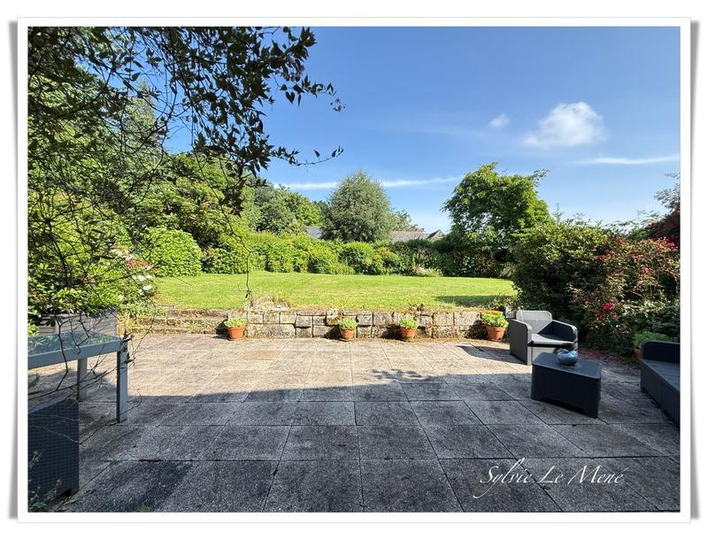 Maison - 224 m² - 8 pièces