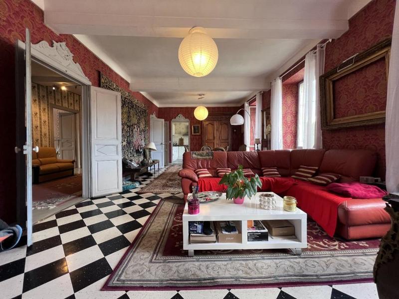 Maison de maîtres - 275 m² - 10 pièces