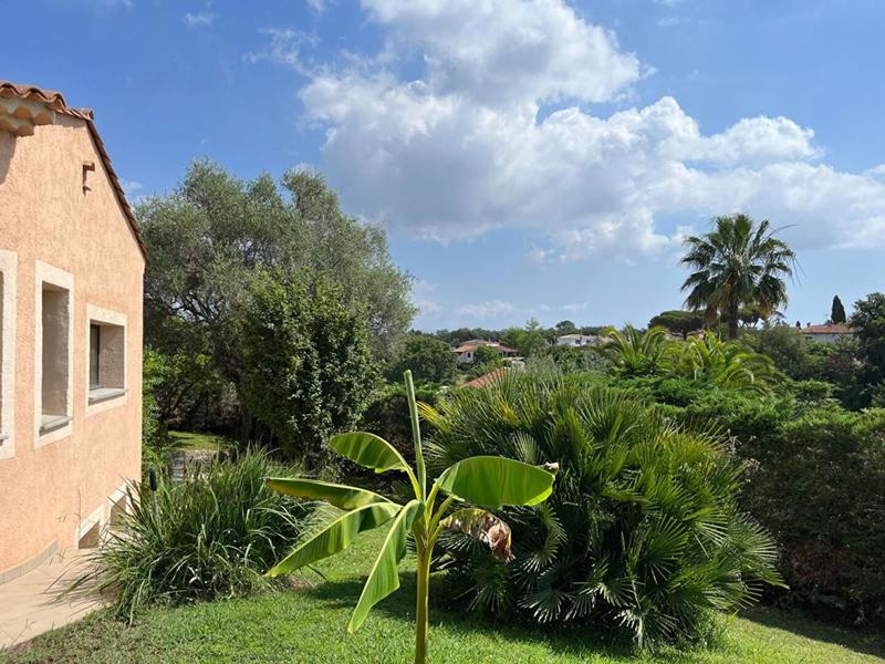 Villa - 350 m² - 9 pièces