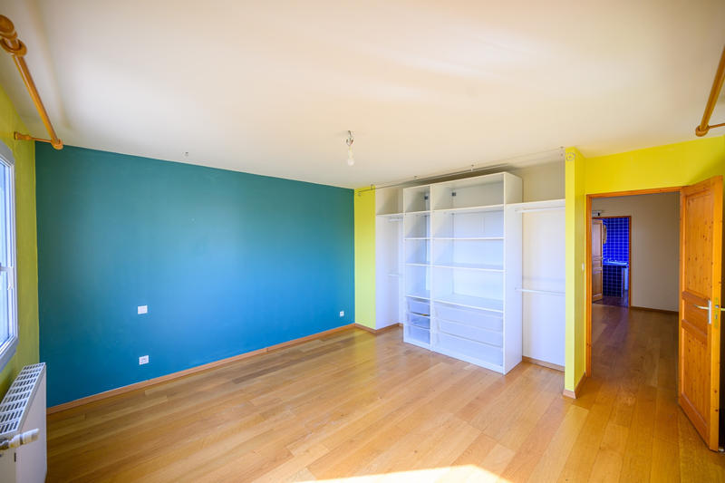 Maison - 234 m² - 7 pièces