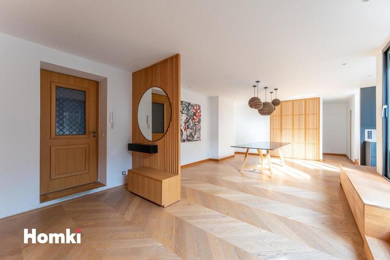 Loft - 194 m² - 5 pièces