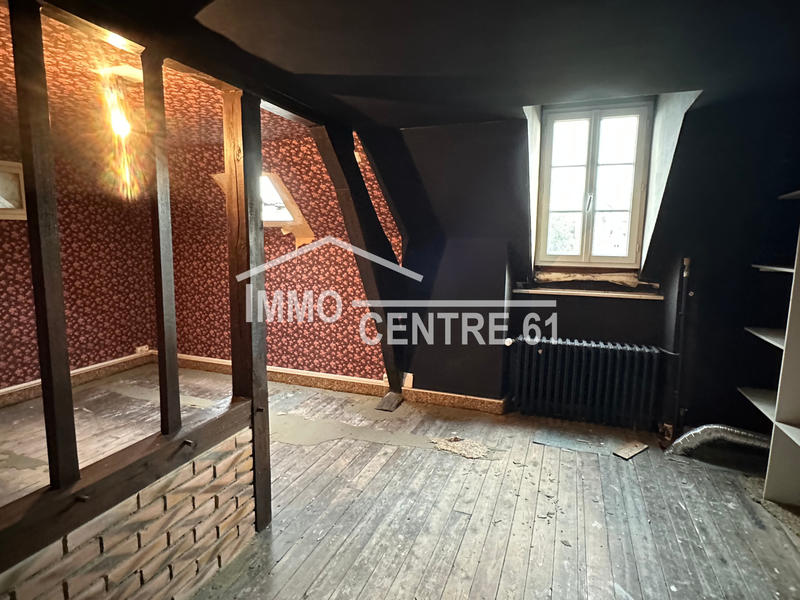 Maison - 163 m² - 9 pièces