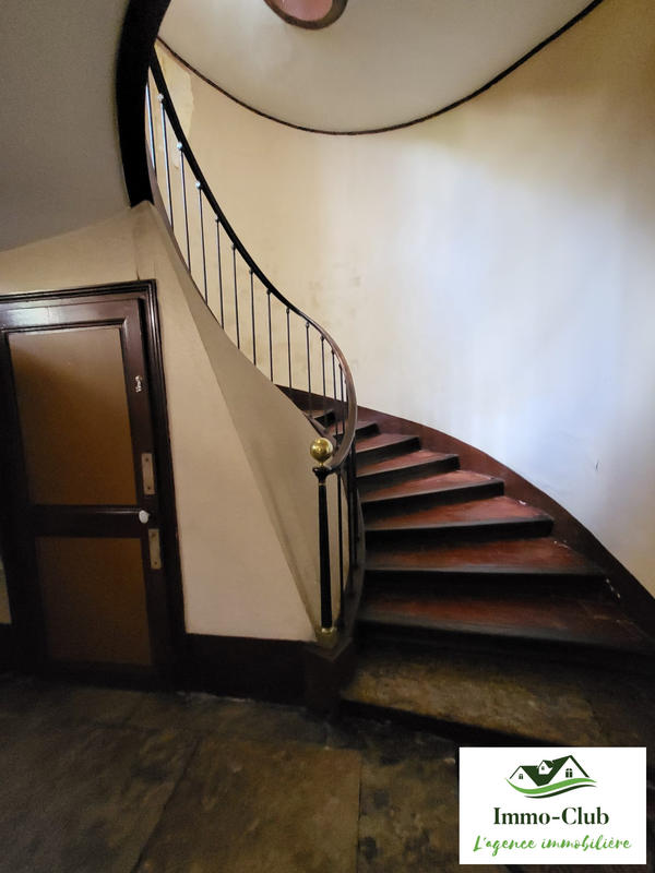 Maison ancienne - 190 m² - 9 pièces