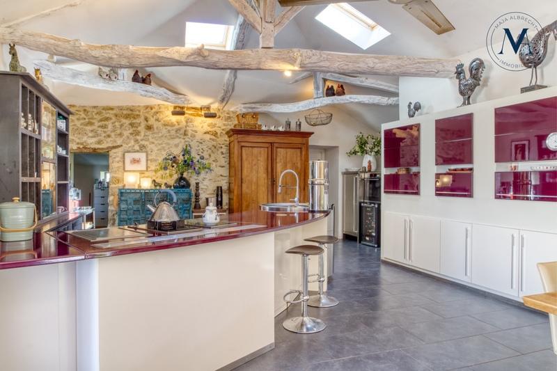 Haras - 400 m² - 7 pièces