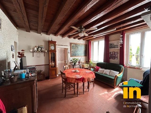 Demeure - 220 m² - 9 pièces