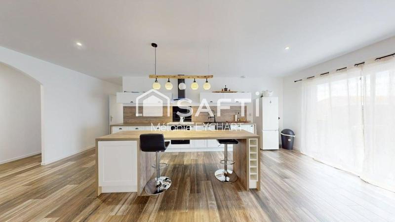 Maison - 140 m² - 4 pièces