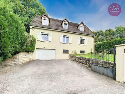 Maison - 198 m² - 7 pièces