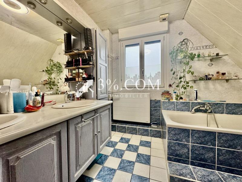 Maison - 130 m² - 7 pièces