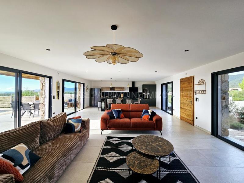 Villa - 136 m² - 4 pièces