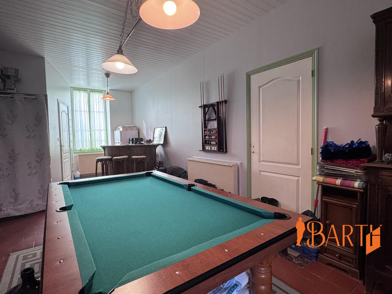 Maison ancienne - 317 m² - 7 pièces