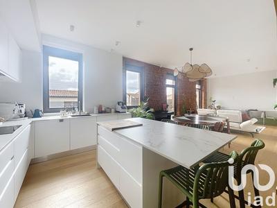 Appartement - 99 m² - 4 pièces