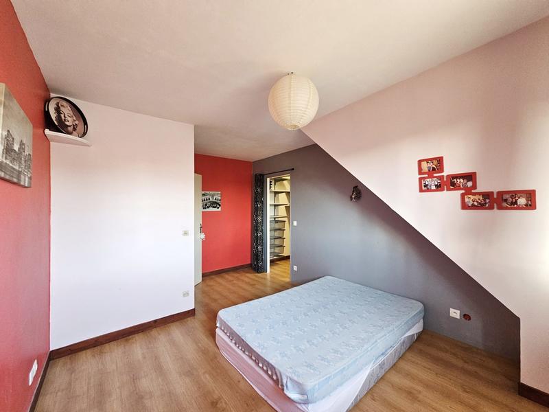 Maison traditionnelle - 190 m² - 8 pièces