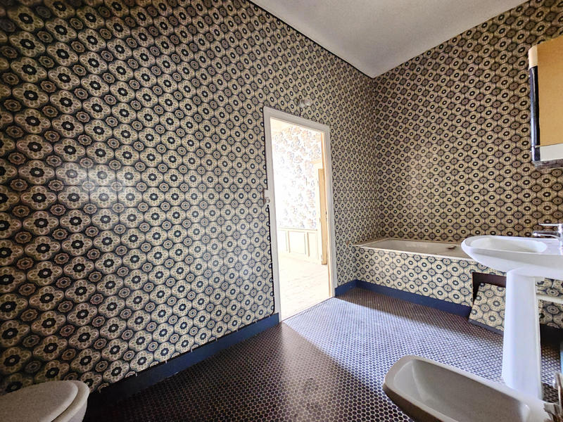 Maison - 280 m² - 10 pièces