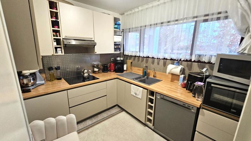 Appartement - 81 m² - 3 pièces