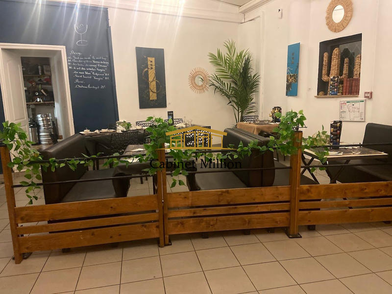 Local commercial - 341 m²