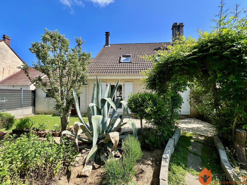 Maison - 106 m² - 6 pièces