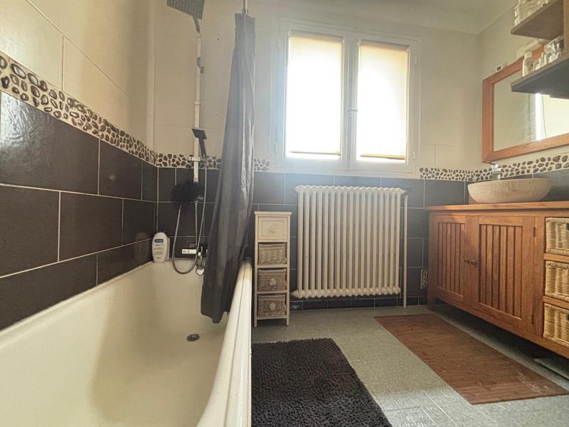 Maison - 163 m² - 7 pièces