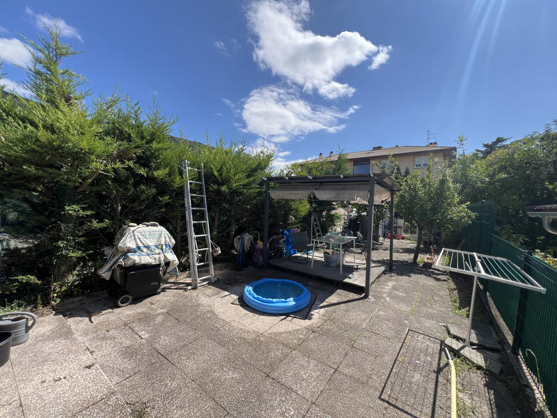 Maison - 244 m² - 10 pièces