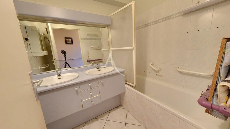 Appartement - 115 m² - 5 pièces