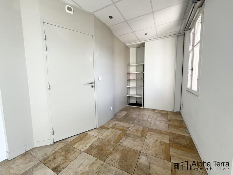 Local d'activités - 49 m² - 3 pièces