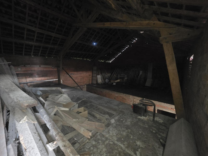 Maison - 216 m² - 8 pièces