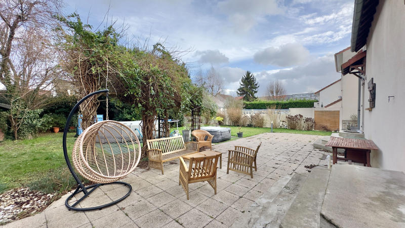 Maison - 140 m² - 6 pièces