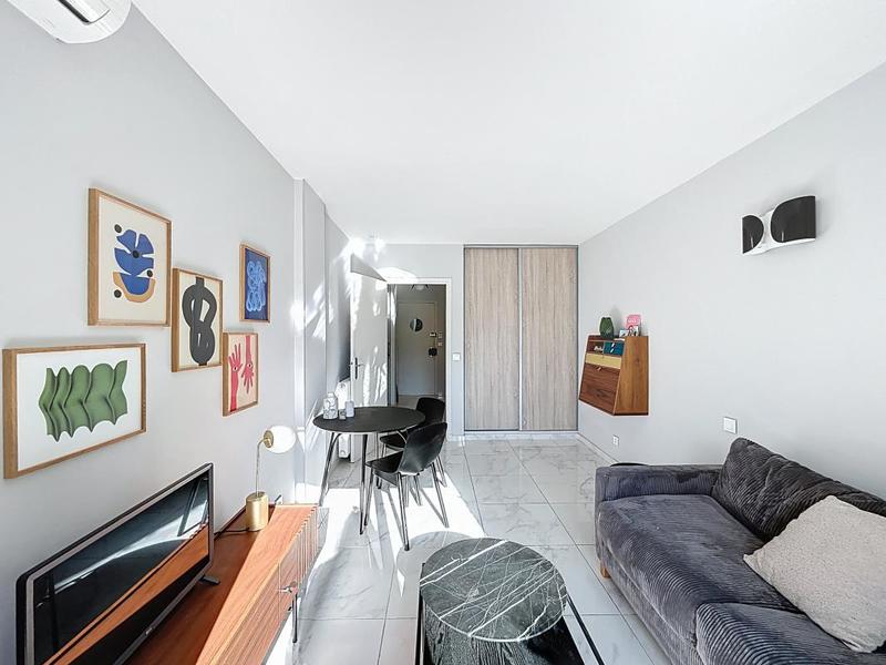 Studio - 24 m² - 1 pièce