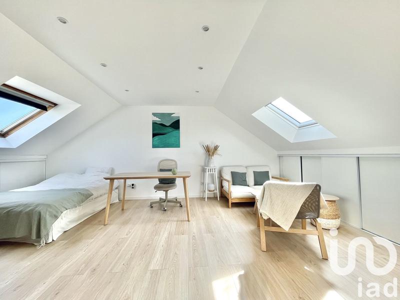 Maison - 177 m² - 7 pièces