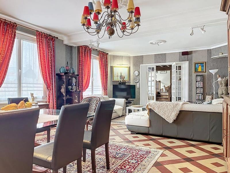 Propriété - 450 m² - 17 pièces