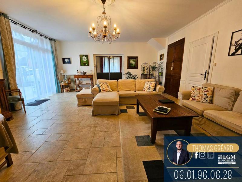 Maison - 470 m² - 18 pièces